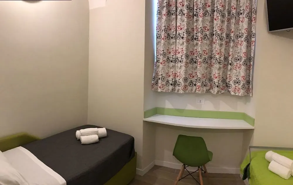 Bed&Bikerome Rooms 3*, Rome